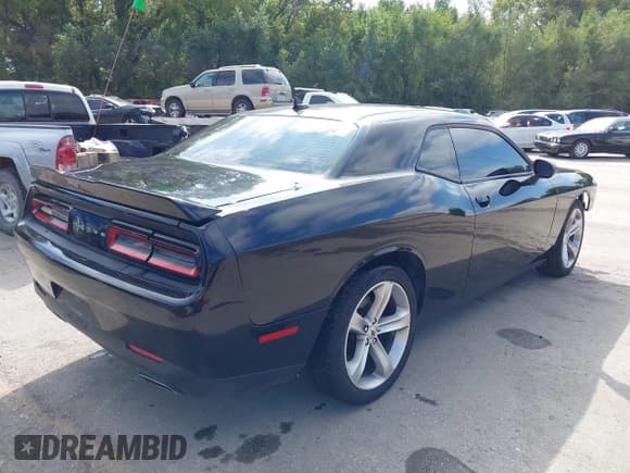 ✅ 2018 Dodge Challenger SXT Plus • VIN: 2C3CDZAG2JH219576 • Lot: 43261415. Wystawiony na IAAI z przebiegiem 135 266 mil. Bezpłatny archiwum sprzedaży aukcyjnych z USA i szczegółowy raport historii pojazdu na DreamBid. Zdjęcie 4.