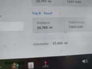 ✅ 2020 Tesla Model 3 Standard Range Plus • VIN: 5YJ3E1EA8LF660377 • Lot: 43582112. Wystawiony na IAAI z przebiegiem 37 420 mil. Bezpłatny archiwum sprzedaży aukcyjnych z USA i szczegółowy raport historii pojazdu na DreamBid. Zdjęcie 15.