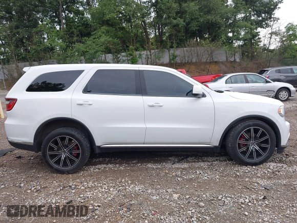 ✅ 2019 Dodge Durango SXT Plus • VIN: 1C4RDJAG4KC576205 • Lot: 42729702. Wystawiony na IAAI z przebiegiem 92 919 mil. Bezpłatny archiwum sprzedaży aukcyjnych z USA i szczegółowy raport historii pojazdu na DreamBid. Zdjęcie 13.