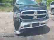 2024 Ram 1500 SLT z VIN 1C6RR7GG1RS149230, wystawiony jako IAAI lot #42732323 z przebiegiem 38 598 mil mil oraz . Historia ofert i sprzedaży dostępna na DreamBid. Obrazek 6.