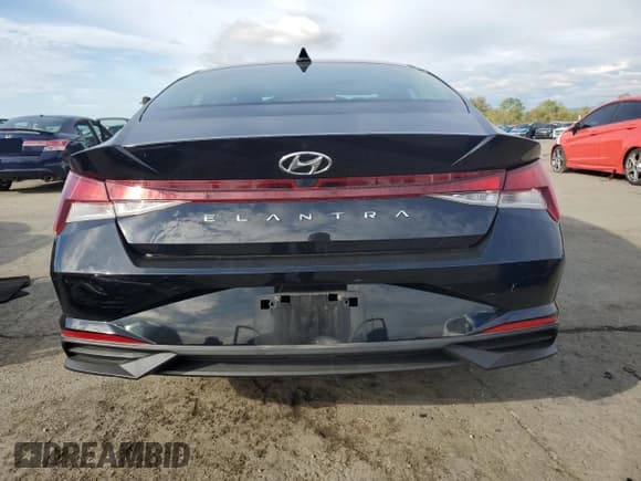 ✅ 2021 Hyundai Elantra SE • VIN: KMHLL4AG0MU130376 • Lot: 86728525. Listed on Copart with 29,560 mi. Free auction sales archive from the USA and detailed vehicle history report at DreamBid. Image 6.