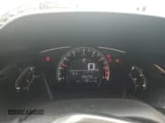 ✅ 2017 Honda Civic LX • VIN: 19XFC2F56HE032583 • Lot: 81616255. Wystawiony na Copart z przebiegiem 86 058 mil. Bezpłatny archiwum sprzedaży aukcyjnych z USA i szczegółowy raport historii pojazdu na DreamBid. Zdjęcie 9.