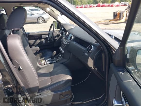 ✅ 2011 Land Rover LR4 HSE • VIN: SALAG2D41BA584925 • Lot: 42815239. Listed on IAAI with 187,499 mi. Free auction sales archive from the USA and detailed vehicle history report at DreamBid. Image 5.