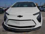 ✅ 2023 Chevrolet Bolt EV 1LT • VIN: 1G1FW6S00P4179533 • Lot: 62339725. Wystawiony na Copart z przebiegiem 33 089 mil. Bezpłatny archiwum sprzedaży aukcyjnych z USA i szczegółowy raport historii pojazdu na DreamBid. Zdjęcie 5.