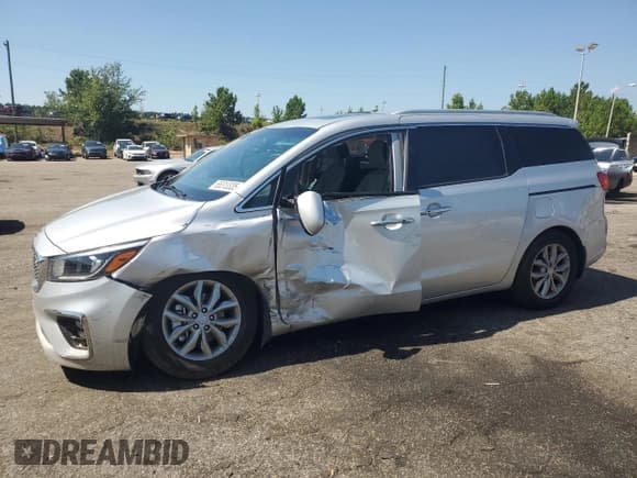 ✅ 2020 Kia Sedona EX • VIN: KNDMC5C11L6589510 • Lot: 65313335. Wystawiony na Copart z przebiegiem 89 696 mil. Bezpłatny archiwum sprzedaży aukcyjnych z USA i szczegółowy raport historii pojazdu na DreamBid. Zdjęcie 1.