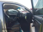 ✅ 2018 Chevrolet Silverado 1500 LTZ • VIN: 3GCUKSEC5JG642110 • Lot: 42615537. Wystawiony na IAAI z przebiegiem 118 739 mil. Bezpłatny archiwum sprzedaży aukcyjnych z USA i szczegółowy raport historii pojazdu na DreamBid. Zdjęcie 5.