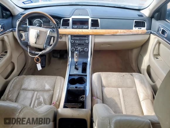 ✅ 2009 Lincoln MKS • VIN: 1LNHM93R69G604349 • Lot: 83785205. Wystawiony na Copart z przebiegiem 166 555 mil. Bezpłatny archiwum sprzedaży aukcyjnych z USA i szczegółowy raport historii pojazdu na DreamBid. Zdjęcie 8.