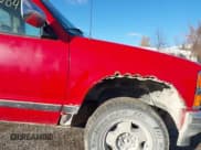 ✅ 1994 Chevrolet Silverado 1500 • VIN: 1GCEK14K3RE184495 • Lot: 43610704. Wystawiony na IAAI z przebiegiem 194 479 mil. Bezpłatny archiwum sprzedaży aukcyjnych z USA i szczegółowy raport historii pojazdu na DreamBid. Zdjęcie 6.