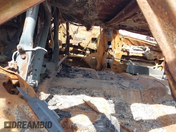 ✅ 2011 Chevrolet Silverado 2500HD LTZ • VIN: 1GC1KYC82BF129484 • Lot: 39110624. Listed on IAAI with Not provided. Free auction sales archive from the USA and detailed vehicle history report at DreamBid. Image 8.