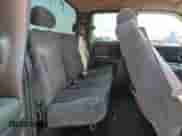 2001 Chevrolet Silverado 1500 LT z VIN 1GCEC19T01Z169707, wystawiony jako Copart lot #60702145 z przebiegiem 331 582 mil mil oraz Czysty tytuł • Clean title. Historia ofert i sprzedaży dostępna na DreamBid. Obrazek 10.