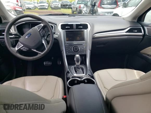 ✅ 2015 Ford Fusion Titanium • VIN: 3FA6P0SU4FR247557 • Лот: 68536795. Опубликован ранее на Copart с пробегом 31 109 миль. Бесплатный доступ к архиву аукционных продаж из США и подробный отчёт об истории автомобиля на DreamBid. Изображение 8.