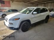 ✅ 2016 Jeep Cherokee Latitude • VIN: 1C4PJMCS1GW283063 • Lot: 92131825. Wystawiony na Copart z przebiegiem 119 518 mil. Bezpłatny archiwum sprzedaży aukcyjnych z USA i szczegółowy raport historii pojazdu na DreamBid. Zdjęcie 1.
