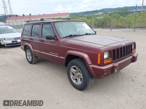 ✅ 2001 Jeep Cherokee Sport • VIN: 1J4FF58S81L514975 • Lot: 42994136. Wystawiony na IAAI z przebiegiem Nie podano. Bezpłatny archiwum sprzedaży aukcyjnych z USA i szczegółowy raport historii pojazdu na DreamBid. Zdjęcie 1.