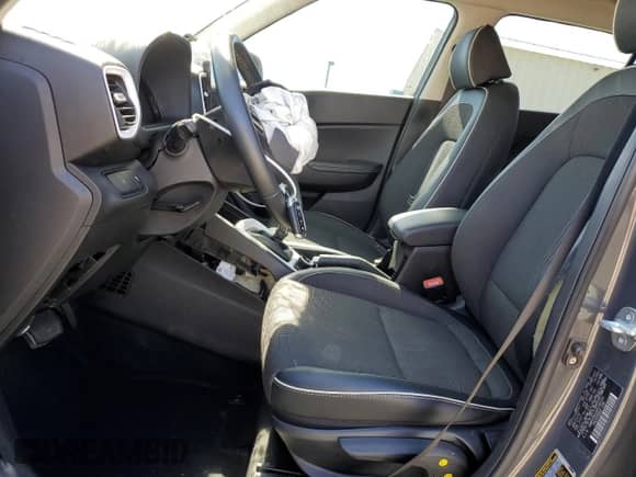 ✅ 2023 Hyundai Venue SEL • VIN: KMHRC8A30PU260161 • Лот: 75863374. Размещён на Copart с пробегом 19 324 миль миль. Получите бесплатный доступ к архиву аукционных продаж из США и посмотрите подробный отчёт об истории автомобиля на DreamBid. Изображение 7.