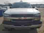 2004 Chevrolet Silverado 1500 LS z VIN 1GCEC14V04Z232513, wystawiony jako Copart lot #82531194 z przebiegiem Nie podano mil oraz Czysty tytuł • Clean title. Historia ofert i sprzedaży dostępna na DreamBid. Obrazek 5.