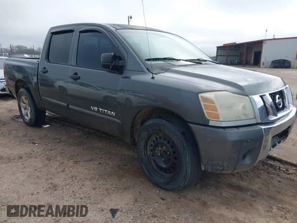 ✅ 2008 Nissan Titan XE • VIN: 1N6BA07D18N325007 • Lot: 41599500. Wystawiony na IAAI z przebiegiem 300 968 mil. Bezpłatny archiwum sprzedaży aukcyjnych z USA i szczegółowy raport historii pojazdu na DreamBid. Zdjęcie 1.