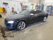 ✅ 2012 Audi S5 Premium Plus • VIN: WAUCVAFR0CA002644 • Лот: 88418275. Опубликован ранее на Copart с пробегом 114 037 миль. Бесплатный доступ к архиву аукционных продаж из США и подробный отчёт об истории автомобиля на DreamBid. Изображение 1.