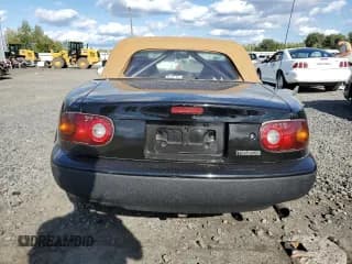 ✅ 1996 Mazda MX-5 Miata • VIN: JM1NA3536T0700116 • Lot: 69417474. Wystawiony na Copart z przebiegiem 178 244 mil. Bezpłatny archiwum sprzedaży aukcyjnych z USA i szczegółowy raport historii pojazdu na DreamBid. Zdjęcie 6.