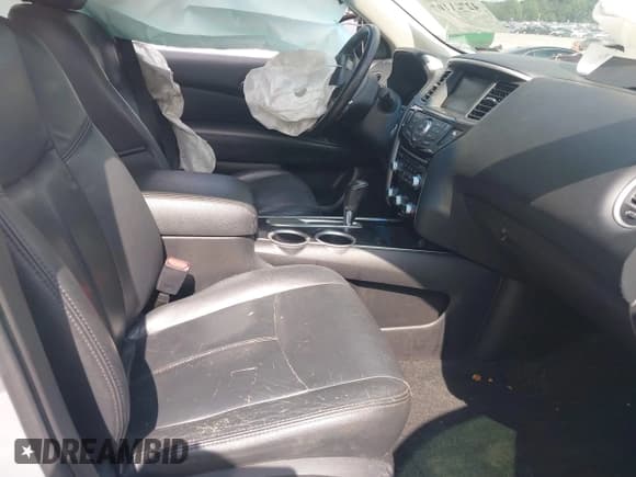 ✅ 2014 Nissan Pathfinder SL • VIN: 5N1AR2MN0EC629609 • Lot: 42721107. Listed on IAAI with 234,000 mi. Free auction sales archive from the USA and detailed vehicle history report at DreamBid. Image 5.