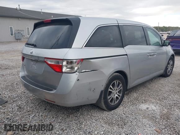 ✅ 2011 Honda Odyssey EX-L • VIN: 5FNRL5H64BB049775 • Lot: 43456710. Listed on IAAI with 183,653 mi. Free auction sales archive from the USA and detailed vehicle history report at DreamBid. Image 4.