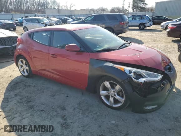 ✅ 2014 Hyundai Veloster • VIN: KMHTC6AD3EU217143 • Lot: 43716395. Wystawiony na Copart z przebiegiem 137 865 mil. Bezpłatny archiwum sprzedaży aukcyjnych z USA i szczegółowy raport historii pojazdu na DreamBid. Zdjęcie 4.
