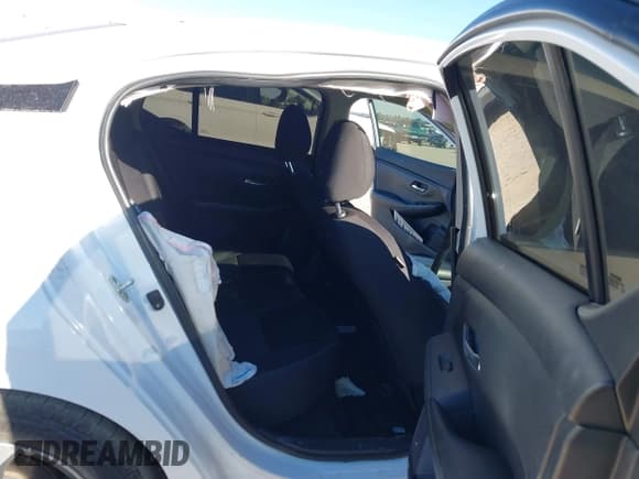 ✅ 2020 Nissan Sentra SV • VIN: 3N1AB8CV5LY284355 • Lot: 43614362. Wystawiony na IAAI z przebiegiem 113 213 mil. Bezpłatny archiwum sprzedaży aukcyjnych z USA i szczegółowy raport historii pojazdu na DreamBid. Zdjęcie 8.