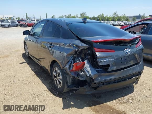 ✅ 2017 Toyota Prius Plus • VIN: JTDKARFP4H3028294 • Lot: 42359823. Listed on IAAI with 104,416 mi. Free auction sales archive from the USA and detailed vehicle history report at DreamBid. Image 3.