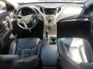 ✅ 2013 Hyundai Azera • VIN: KMHFH4JG5DA327155 • Лот: 51076905. Опубликован ранее на Copart с пробегом 228 236 миль. Бесплатный доступ к архиву аукционных продаж из США и подробный отчёт об истории автомобиля на DreamBid. Изображение 8.