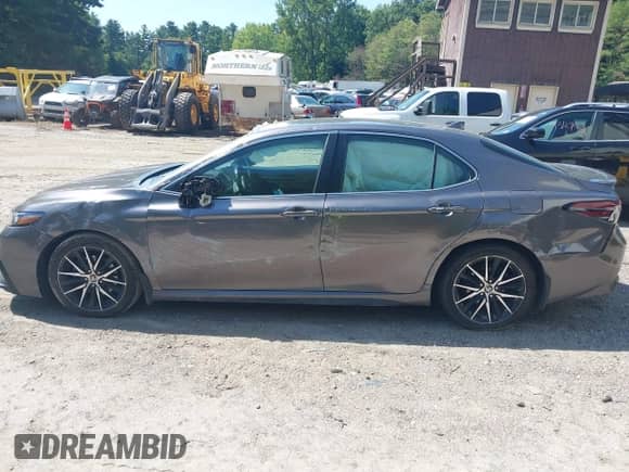 2022 Toyota Camry SE с VIN 4T1G11BK7NU065066, выставлен на аукционе IAAI как лот 43123616 с пробегом 37 526 миль миль и . История ставок и продаж доступна на DreamBid. Изображение 14.