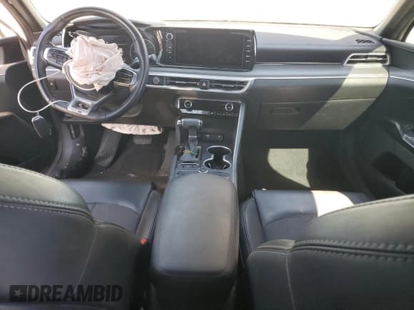 ✅ 2022 Kia K5 GT-Line • VIN: 5XXG64J23NG152574 • Lot: 90526385. Wystawiony na Copart z przebiegiem 43 513 mil. Bezpłatny archiwum sprzedaży aukcyjnych z USA i szczegółowy raport historii pojazdu na DreamBid. Zdjęcie 8.