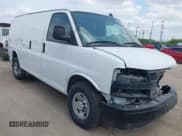 ✅ 2023 Chevrolet Express Cargo • VIN: 1GCWGAFP5P1192004 • Lot: 42060862. Wystawiony na IAAI z przebiegiem 31 706 mil. Bezpłatny archiwum sprzedaży aukcyjnych z USA i szczegółowy raport historii pojazdu na DreamBid. Zdjęcie 1.