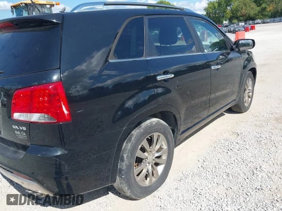 ✅ 2011 Kia Sorento SX • VIN: 5XYKW4A26BG092579 • Лот: 42970594. Опубликован ранее на IAAI с пробегом 178 637 миль. Бесплатный доступ к архиву аукционных продаж из США и подробный отчёт об истории автомобиля на DreamBid. Изображение 14.