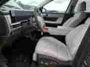 2024 Hyundai Santa Fe Calligraphy с VIN 5NMP54GL7RH019911, выставлен на аукционе Copart как лот 51437245 с пробегом 20 874 миль миль и Списание • Salvage title. История ставок и продаж доступна на DreamBid. Изображение 7.