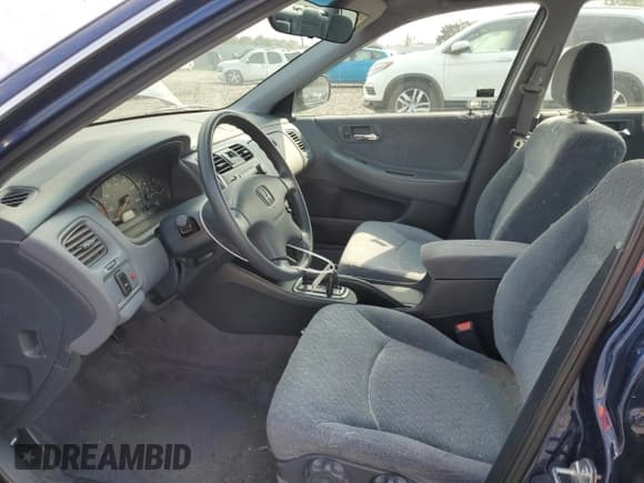 ✅ 2001 Honda Accord LX • VIN: JHMCG56491C030399 • Lot: 71001035. Listed on Copart with 60,943 mi. Free auction sales archive from the USA and detailed vehicle history report at DreamBid. Image 7.