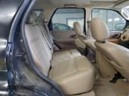 ✅ 2007 Ford Escape Limited • VIN: 1FMYU04147KB95458 • Lot: 95086165. Listed on Copart with 140,505 mi. Free auction sales archive from the USA and detailed vehicle history report at DreamBid. Image 11.