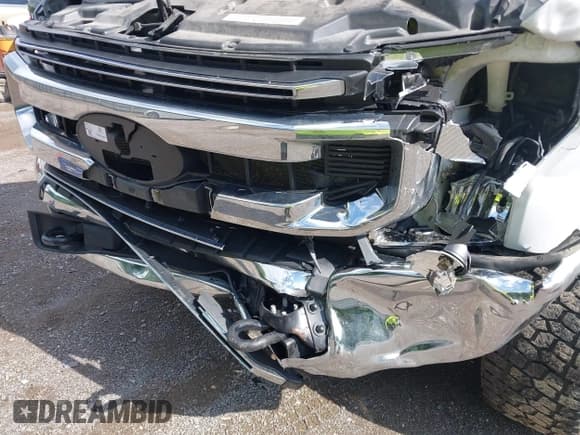 ✅ 2022 Ford F-250 XL • VIN: 1FT7W2BT2NEG43198 • Lot: 42301366. Wystawiony na IAAI z przebiegiem 69 057 mil. Bezpłatny archiwum sprzedaży aukcyjnych z USA i szczegółowy raport historii pojazdu na DreamBid. Zdjęcie 6.