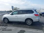 ✅ 2016 Nissan Pathfinder SL • VIN: 5N1AR2MM7GC651181 • Lot: 42742679. Listed on IAAI with 166,427 mi. Free auction sales archive from the USA and detailed vehicle history report at DreamBid. Image 14.