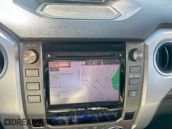 ✅ 2014 Toyota Tundra Limited • VIN: 5TFHW5F13EX365124 • Лот: 92323735. Опубликован ранее на Copart с пробегом 234 296 миль. Бесплатный доступ к архиву аукционных продаж из США и подробный отчёт об истории автомобиля на DreamBid. Изображение 12.