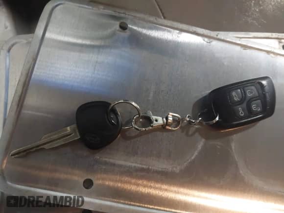 2005 Hyundai Santa Fe GLS с VIN KM8SC73E35U007942, выставлен на аукционе IAAI как лот 41201901 с пробегом 184 437 миль миль и . История ставок и продаж доступна на DreamBid. Изображение 11.