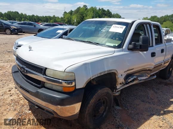 ✅ 2001 Chevrolet Silverado 2500HD LT3 • VIN: 1GCHK23G21F124089 • Lot: 42844708. Wystawiony na IAAI z przebiegiem 216 232 mil. Bezpłatny archiwum sprzedaży aukcyjnych z USA i szczegółowy raport historii pojazdu na DreamBid. Zdjęcie 2.
