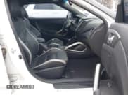 ✅ 2016 Hyundai Veloster Turbo • VIN: KMHTC6AE4GU294163 • Lot: 41493073. Wystawiony na IAAI z przebiegiem 48 701 mil. Bezpłatny archiwum sprzedaży aukcyjnych z USA i szczegółowy raport historii pojazdu na DreamBid. Zdjęcie 5.