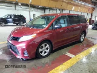 ✅ 2019 Toyota Sienna L • VIN: 5TDZZ3DC7KS993564 • Lot: 80819215. Listed on Copart with 111,462 mi. Free auction sales archive from the USA and detailed vehicle history report at DreamBid. Image 1.