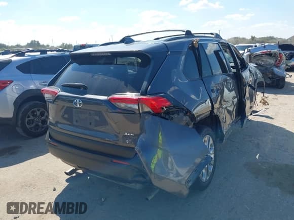 ✅ 2024 Toyota RAV4 XLE Premium • VIN: 2T3C1RFV0RC263536 • Lot: 43400099. Listed on IAAI with Not provided. Free auction sales archive from the USA and detailed vehicle history report at DreamBid. Image 4.