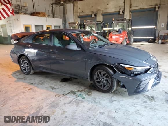 ✅ 2024 Hyundai Elantra SEL • VIN: KMHLM4DG0RU675154 • Lot: 91286785. Wystawiony na Copart z przebiegiem 42 862 mil. Bezpłatny archiwum sprzedaży aukcyjnych z USA i szczegółowy raport historii pojazdu na DreamBid. Zdjęcie 4.