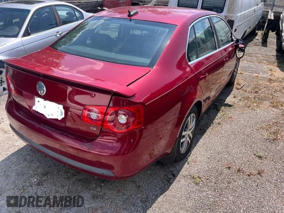 ✅ 2006 Volkswagen Jetta 2.5L • VIN: 3VWSG71K96M721224 • Лот: 69009845. Опубликован ранее на Copart с пробегом 164 443 миль. Бесплатный доступ к архиву аукционных продаж из США и подробный отчёт об истории автомобиля на DreamBid. Изображение 4.
