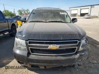 2013 Chevrolet Suburban LT z VIN 1GNSKJE79DR150003, wystawiony jako Copart lot #80715615 z przebiegiem 164 810 mil mil oraz Szkoda całkowita • Salvage title. Historia ofert i sprzedaży dostępna na DreamBid. Obrazek 5.