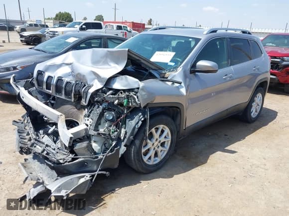 ✅ 2018 Jeep Cherokee Latitude Tech Connect • VIN: 1C4PJLCB8JD566329 • Lot: 42096939. Wystawiony na IAAI z przebiegiem 161 077 mil. Bezpłatny archiwum sprzedaży aukcyjnych z USA i szczegółowy raport historii pojazdu na DreamBid. Zdjęcie 18.