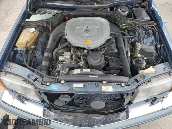 ✅ 1986 Mercedes-Benz 560 • VIN: WDBCA39D0GA267806 • Lot: 49870225. Wystawiony na Copart z przebiegiem 117 401 mil. Bezpłatny archiwum sprzedaży aukcyjnych z USA i szczegółowy raport historii pojazdu na DreamBid. Zdjęcie 11.