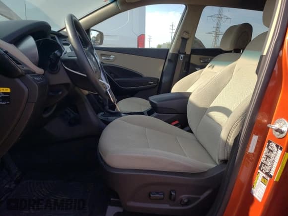 ✅ 2017 Hyundai Santa Fe 2.4L • VIN: 5XYZU3LB7HG460563 • Lot: 80073775. Wystawiony na Copart z przebiegiem 73 446 mil. Bezpłatny archiwum sprzedaży aukcyjnych z USA i szczegółowy raport historii pojazdu na DreamBid. Zdjęcie 7.