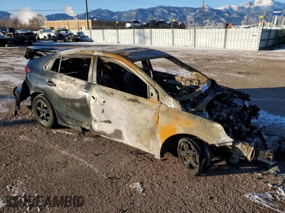 ✅ 2017 Hyundai Ioniq Blue • VIN: KMHC65LC3HU030043 • Lot: 87661605. Wystawiony na Copart z przebiegiem Nie podano. Bezpłatny archiwum sprzedaży aukcyjnych z USA i szczegółowy raport historii pojazdu na DreamBid. Zdjęcie 4.